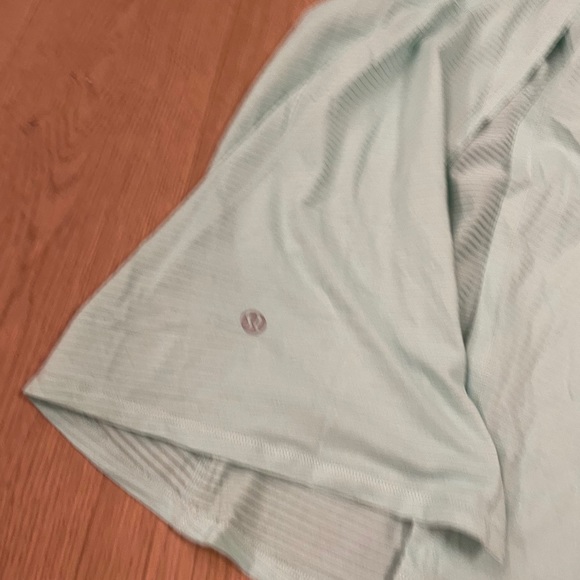 Lululemon Back Tie Tank Top Seafoam - Picture 6 of 7